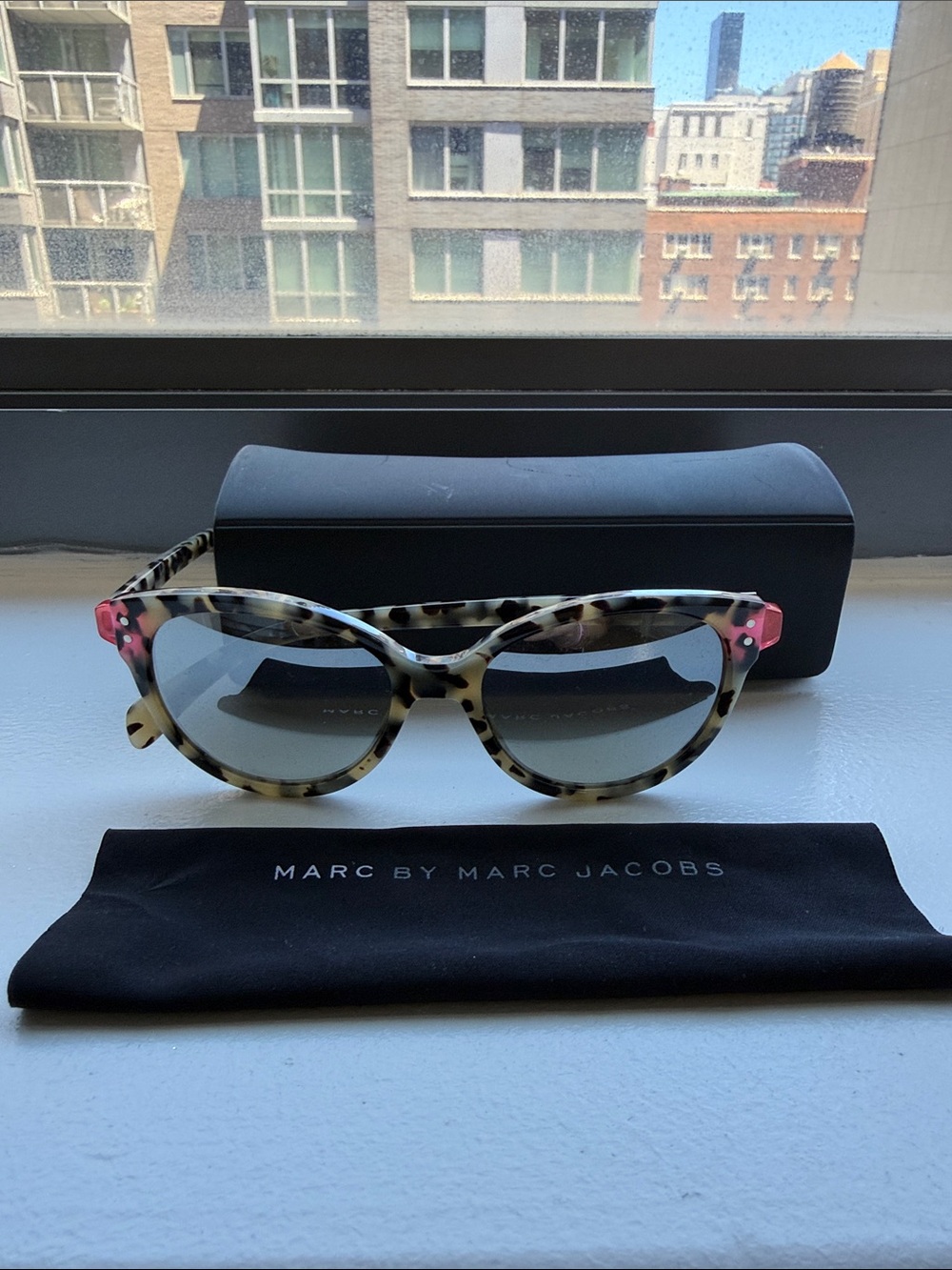Marc By Marc Jacobs Cream Tortoise Round Sunglasses with Pink Accents